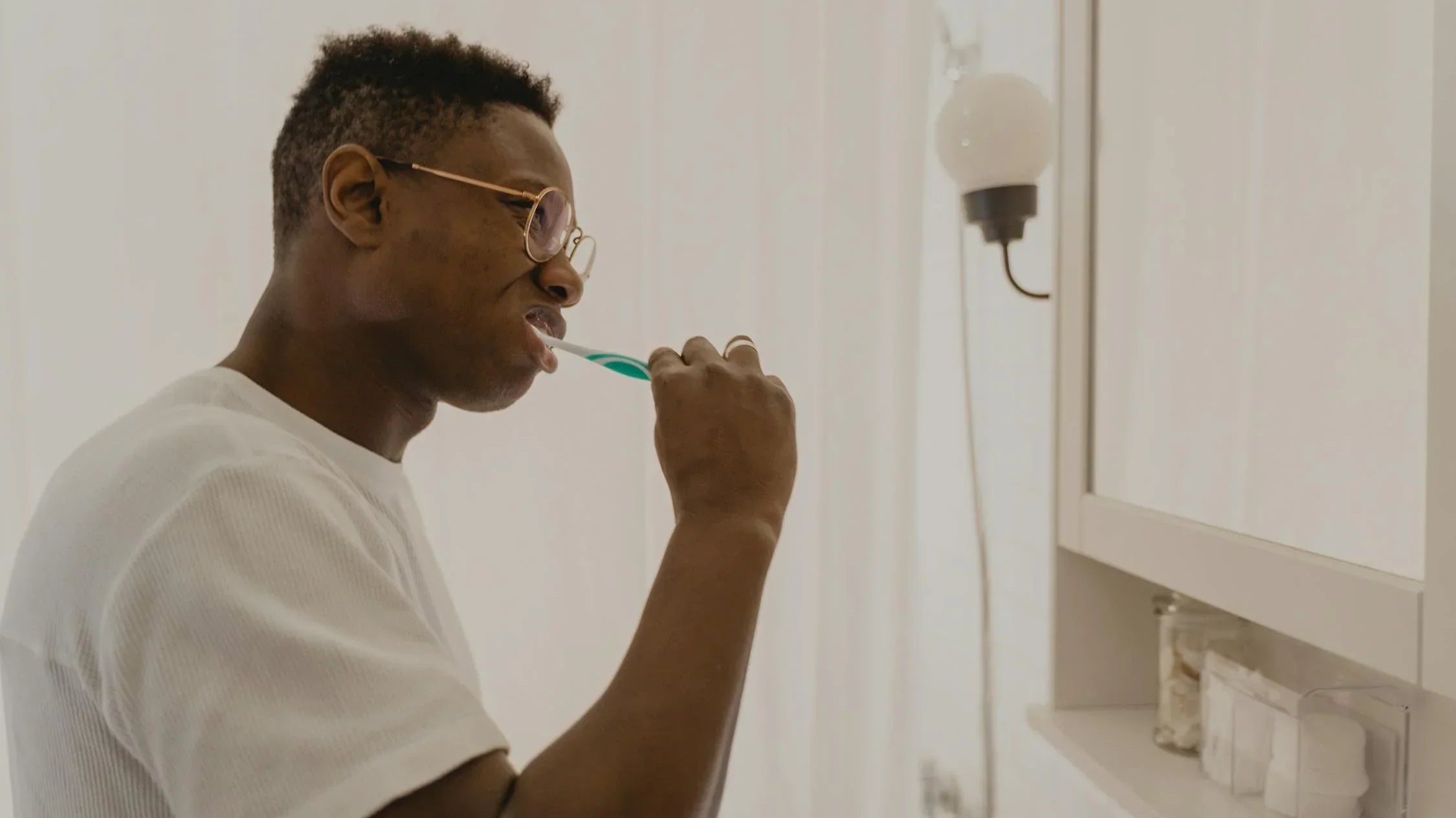 Hello Toothpaste (Do A Vs. Mouthology)